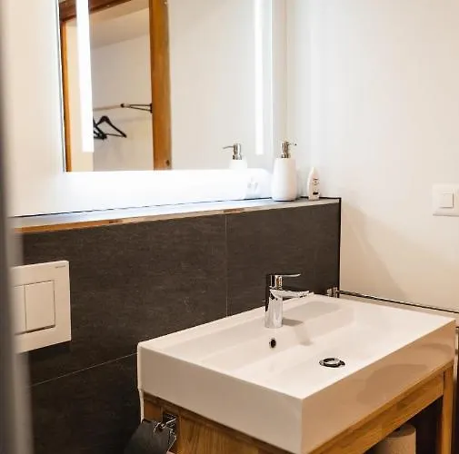 Wunderstay Alpine 403 Centric Balcony/view アパート ダヴォス・プラッツ