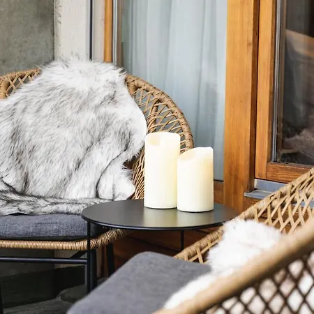 Wunderstay Alpine 403 Centric Balcony/view